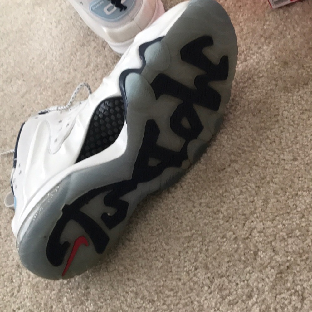 Barkley posite - Picture 7 of 8